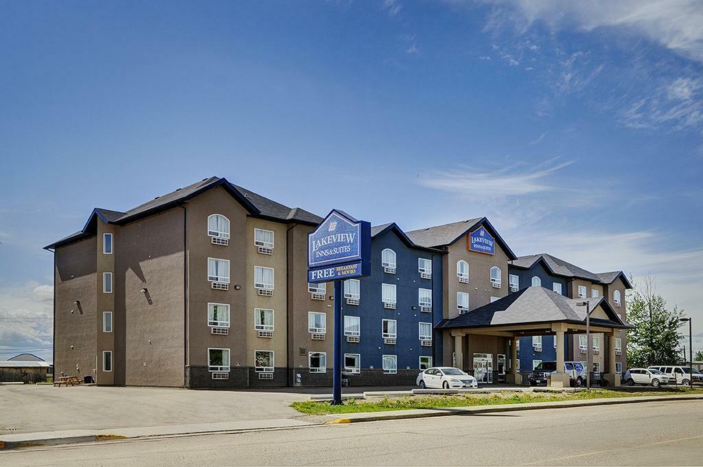 Lakeview Inns & Suites - Fort Nelson Exterior foto